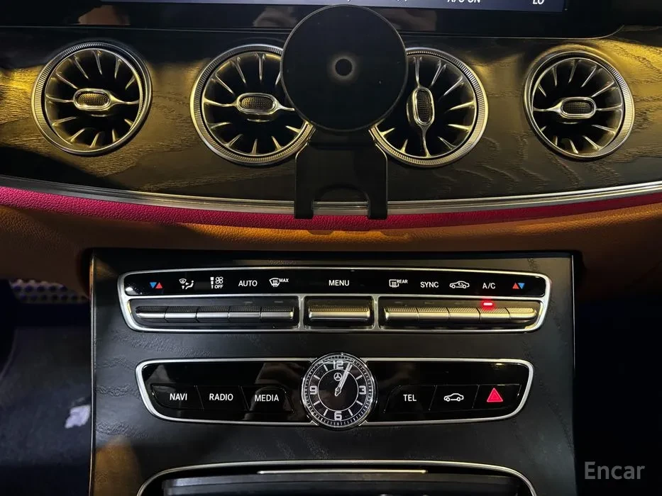 Mercedes-Benz E 220 COUPE AMG PKG| 9G-TRONIC| HUD| ПАНО, снимка 11 - Автомобили и джипове - 55315337