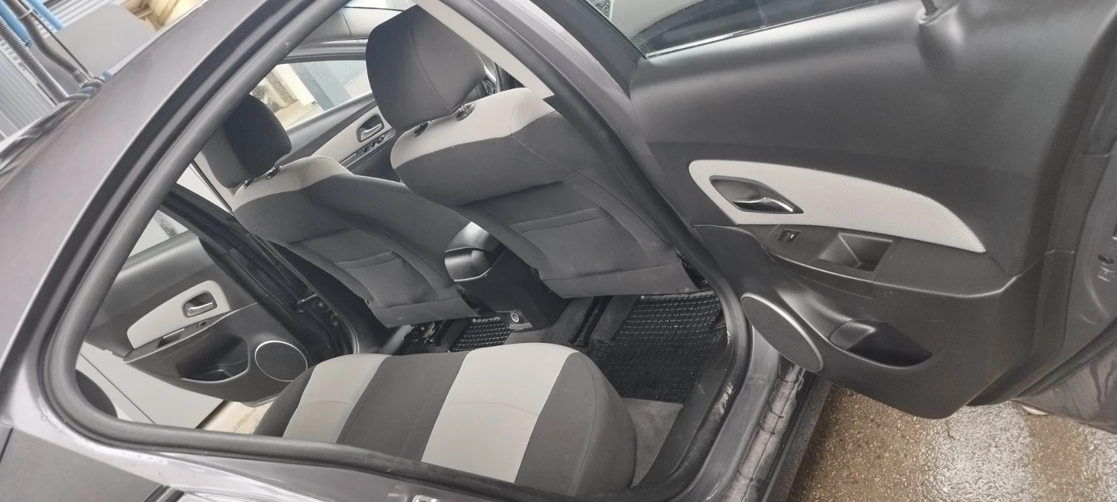 Chevrolet Cruze 1.6 ГАЗ, снимка 13 - Автомобили и джипове - 55662763