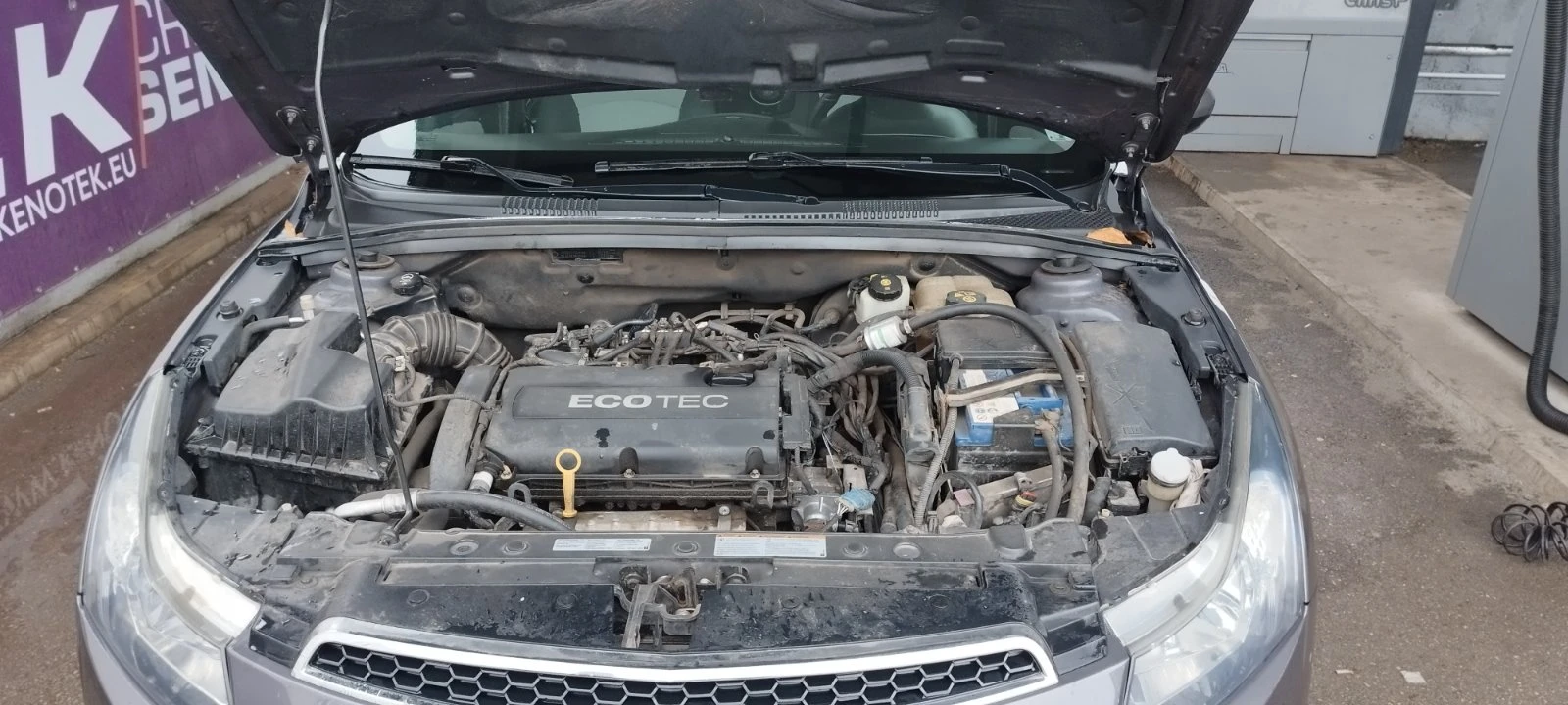 Chevrolet Cruze 1.6 ГАЗ, снимка 5 - Автомобили и джипове - 55662763