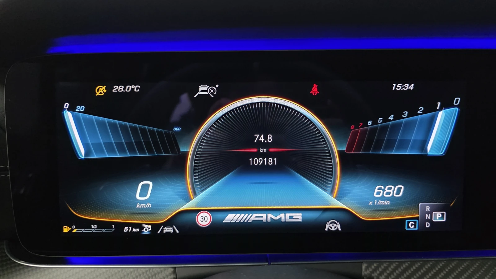 Mercedes-Benz AMG GT 63 S* HUD* BLIND SPOT* 360* ЕЛ. БАГАЖНИК* КРАЙНА Ц, снимка 8 - Автомобили и джипове - 55669103