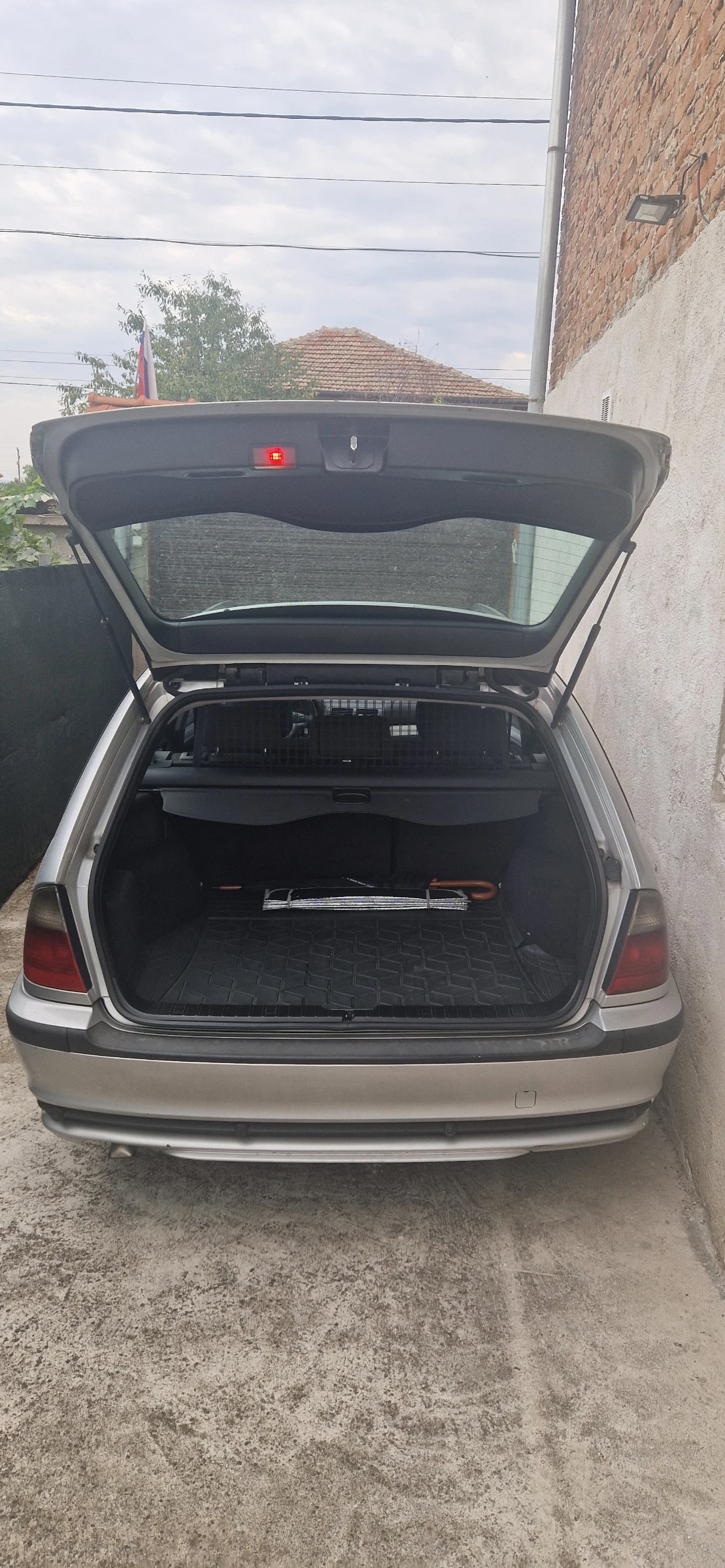 BMW 320, снимка 9 - Автомобили и джипове - 55931056