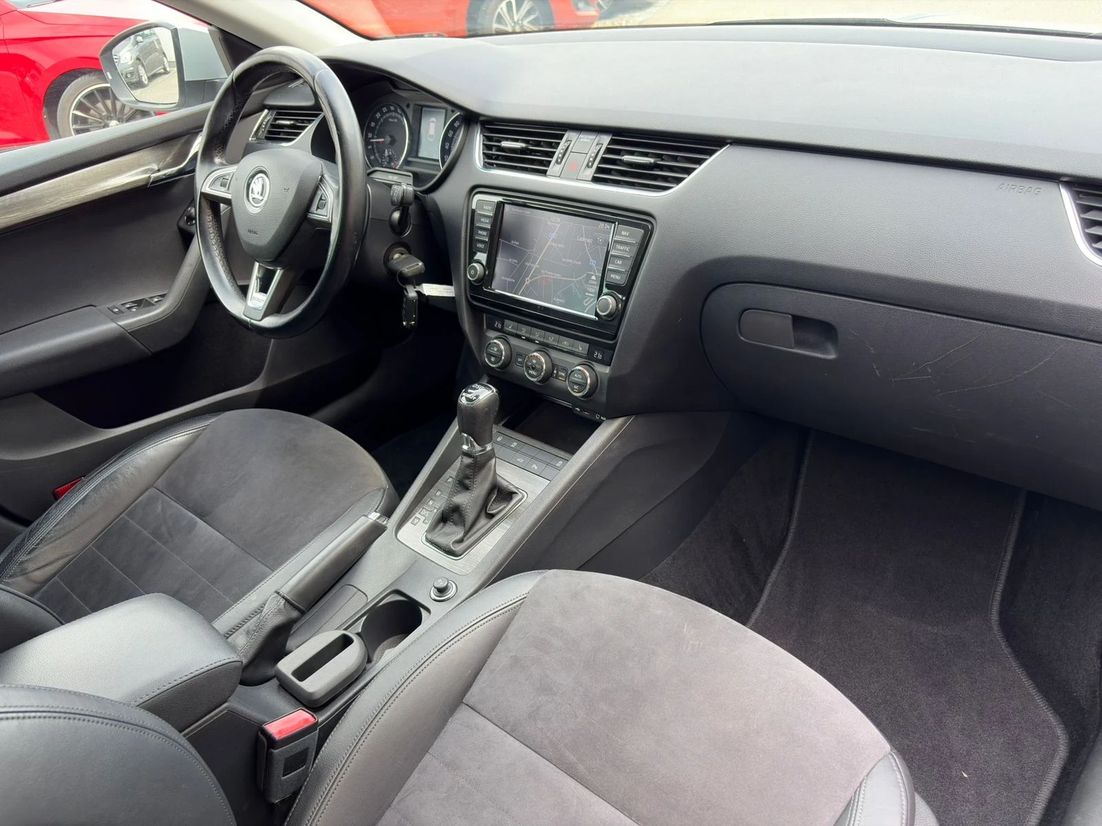 Skoda Octavia Scout, снимка 7 - Автомобили и джипове - 55955613