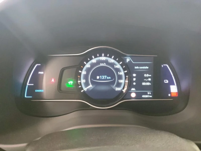 Hyundai Kona 64 KWH 204hp Premium_HUD_ПАНОР_Обдухване, снимка 8 - Автомобили и джипове - 49234102