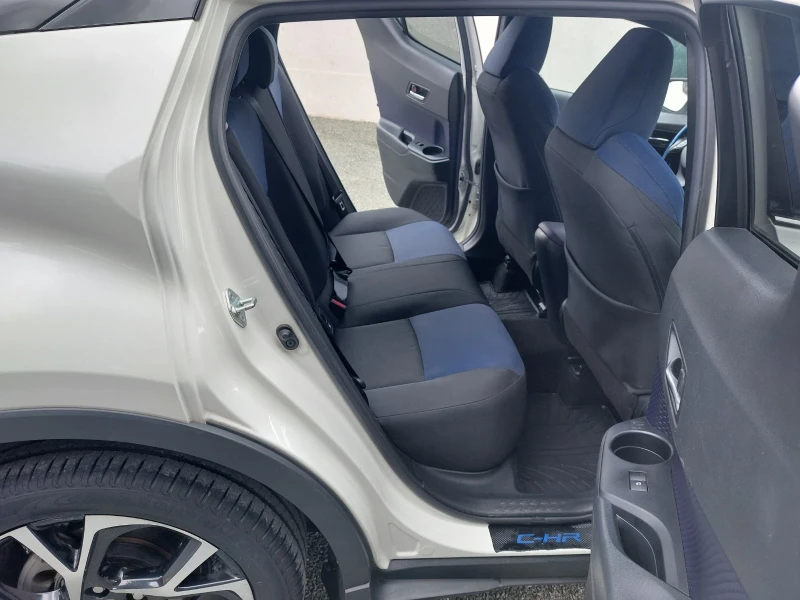 Toyota C-HR 1.6, 4x4, автоматик, снимка 7 - Автомобили и джипове - 52088253