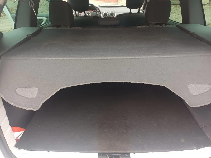 Dacia Duster 1.5dci 6ск 4х4, снимка 9 - Автомобили и джипове - 52755159