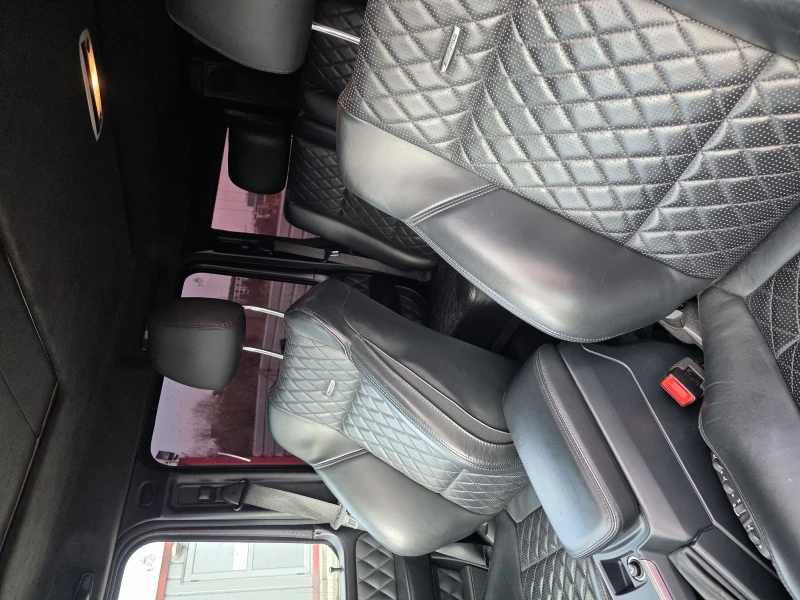 Mercedes-Benz G 63 AMG crazy color edition, снимка 11 - Автомобили и джипове - 52884413