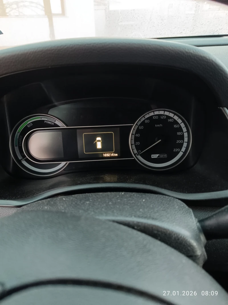 Kia Niro, снимка 5 - Автомобили и джипове - 53265937