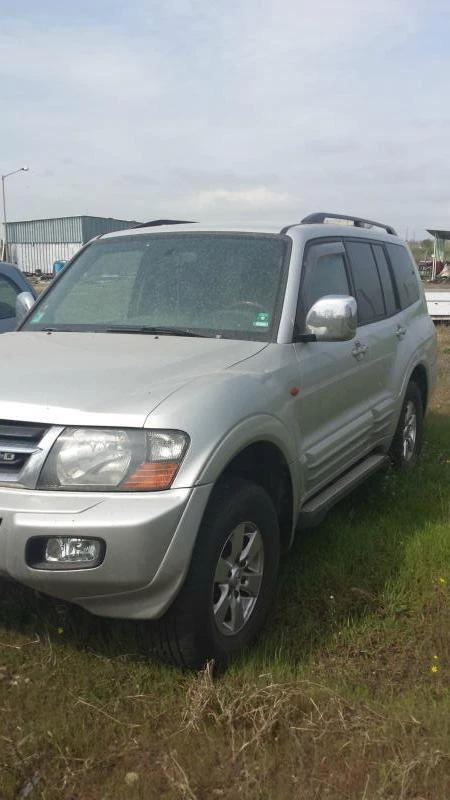 Mitsubishi Pajero, снимка 2 - Автомобили и джипове - 47494287