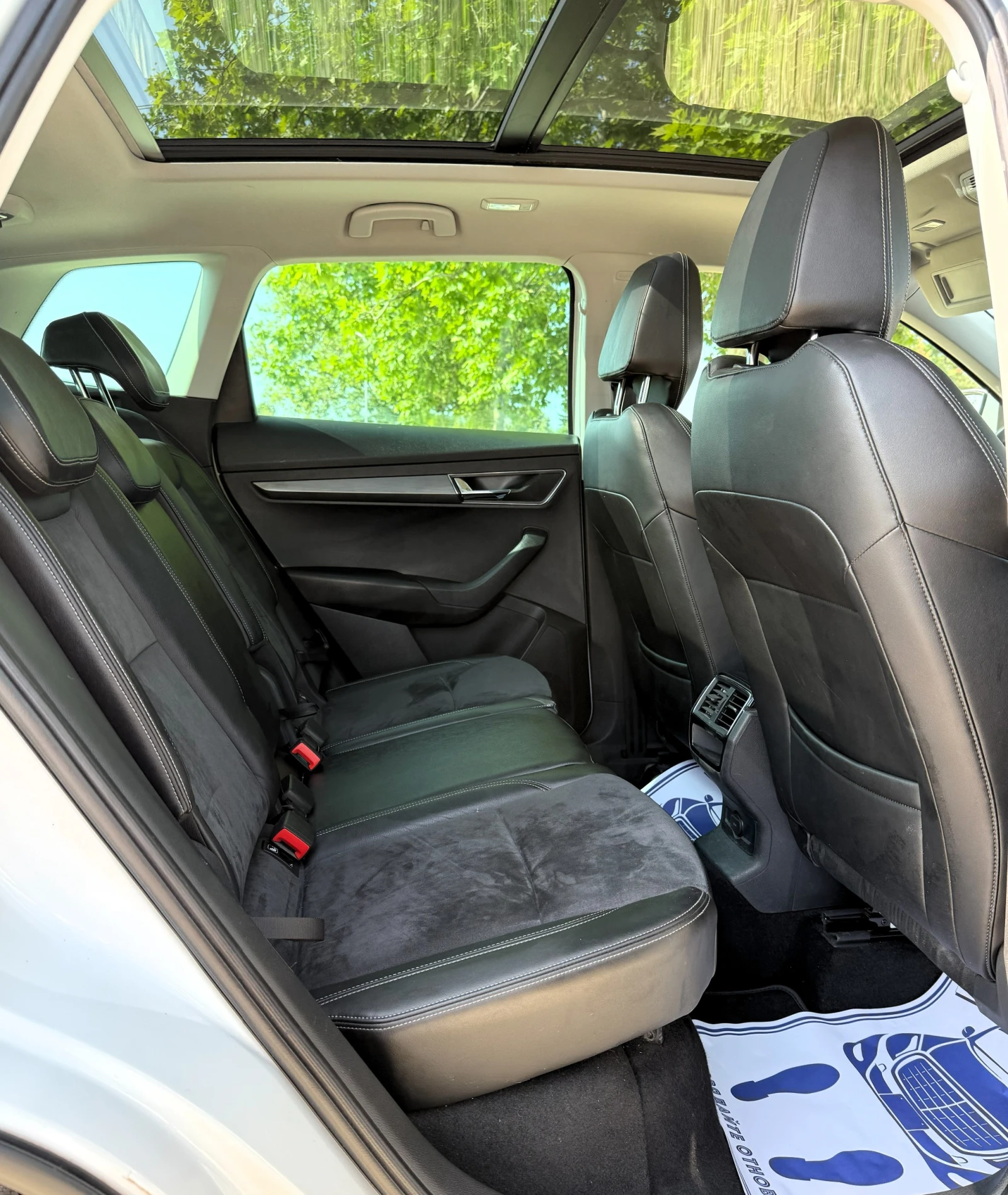 Skoda Karoq 2.0TDI 150кс. 4x4 ОБСЛУЖЕН - изображение 2