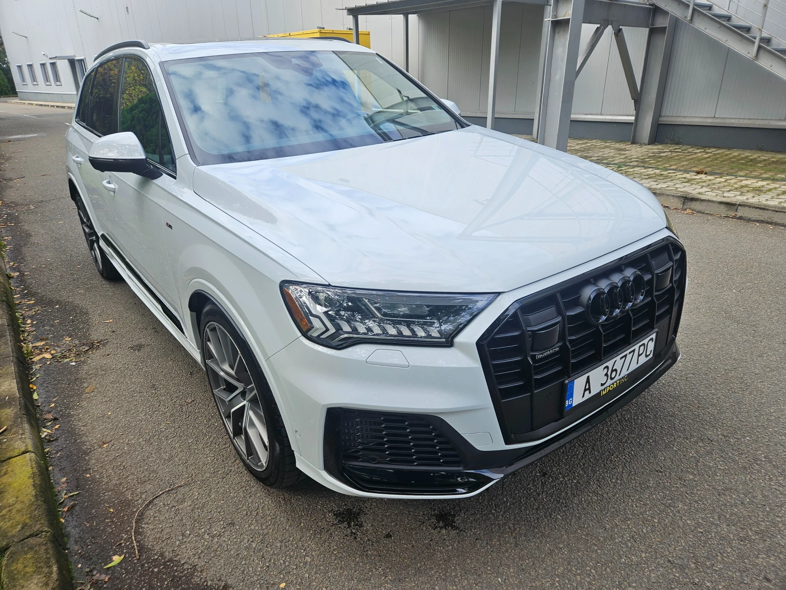 Audi Q7 Technik 69 Хил. Км - изображение 3