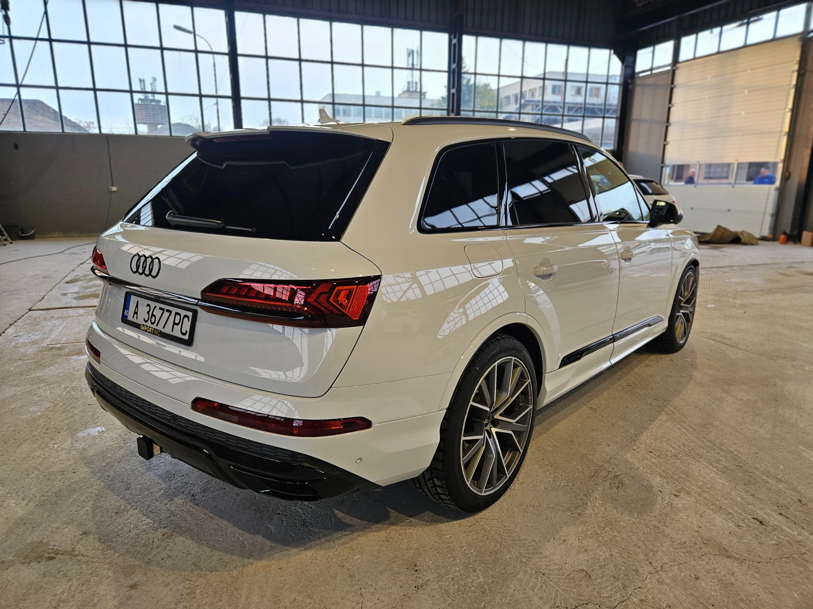 Audi Q7 Technik 69 Хил. Км - изображение 5