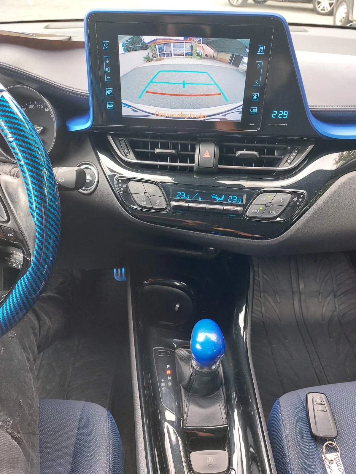 Toyota C-HR 1.6, 4x4, автоматик - изображение 4