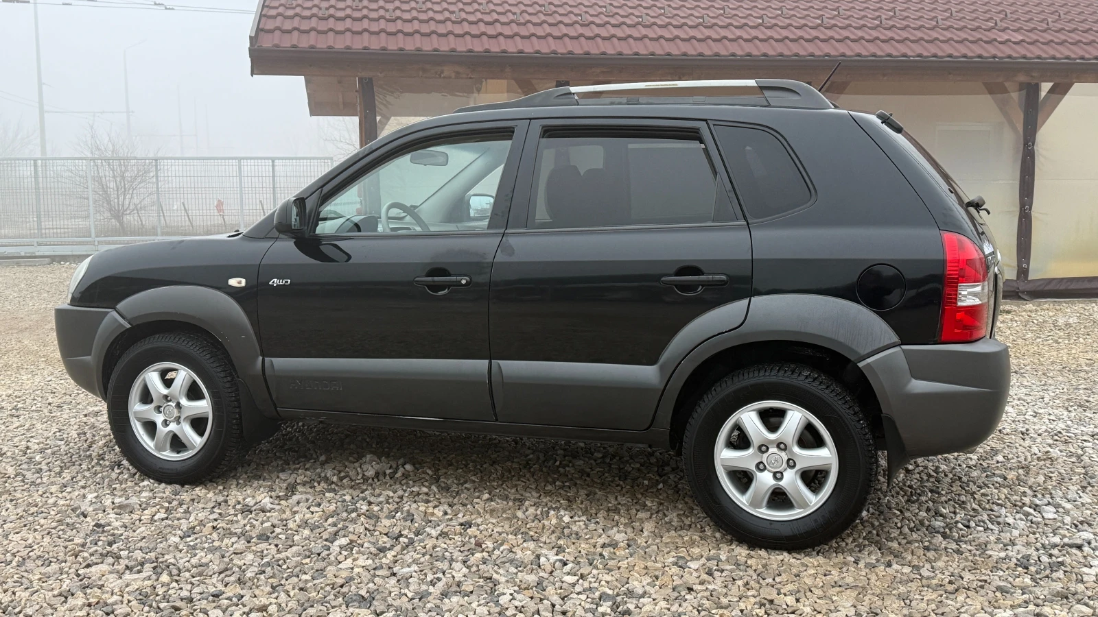 Hyundai Tucson 2.0CRDI/4WD/112кс/5скорости/НОВ ВНОС ОТ ИТАЛИЯ - изображение 4