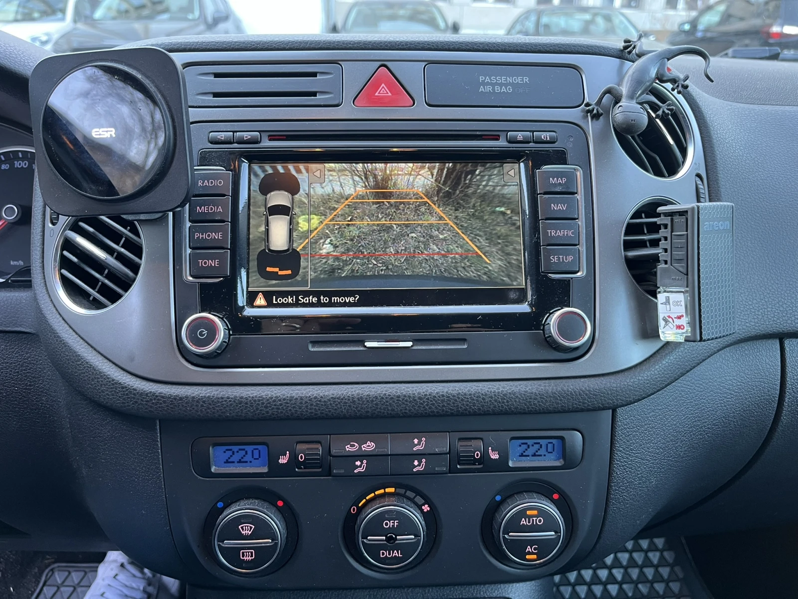 VW Tiguan 5N 2.0 TDI 4MOTION, снимка 12 - Автомобили и джипове - 53816603