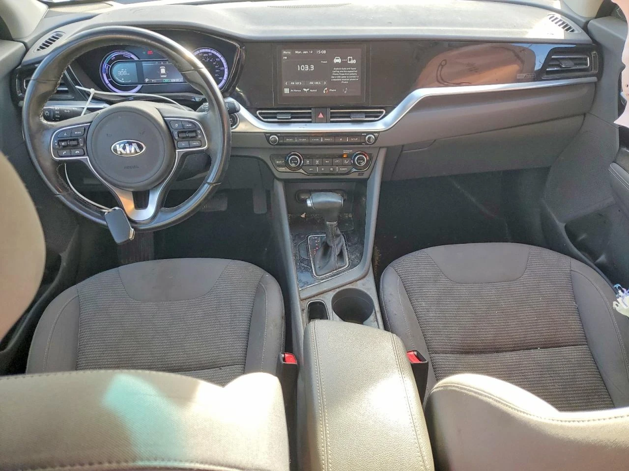 Kia Niro 1.6l Lx, снимка 8 - Автомобили и джипове - 53965664