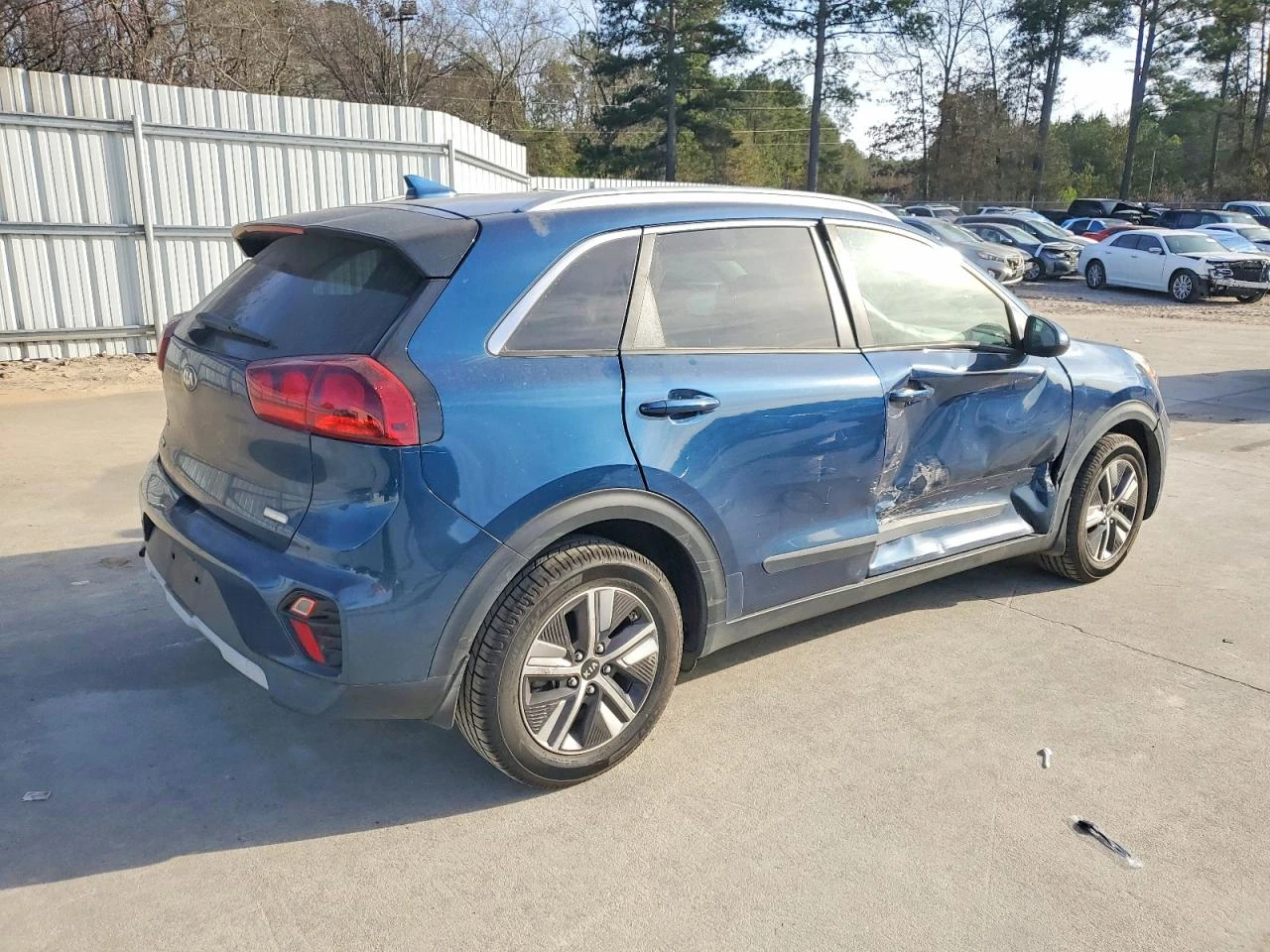 Kia Niro 1.6l Lx, снимка 3 - Автомобили и джипове - 53965664