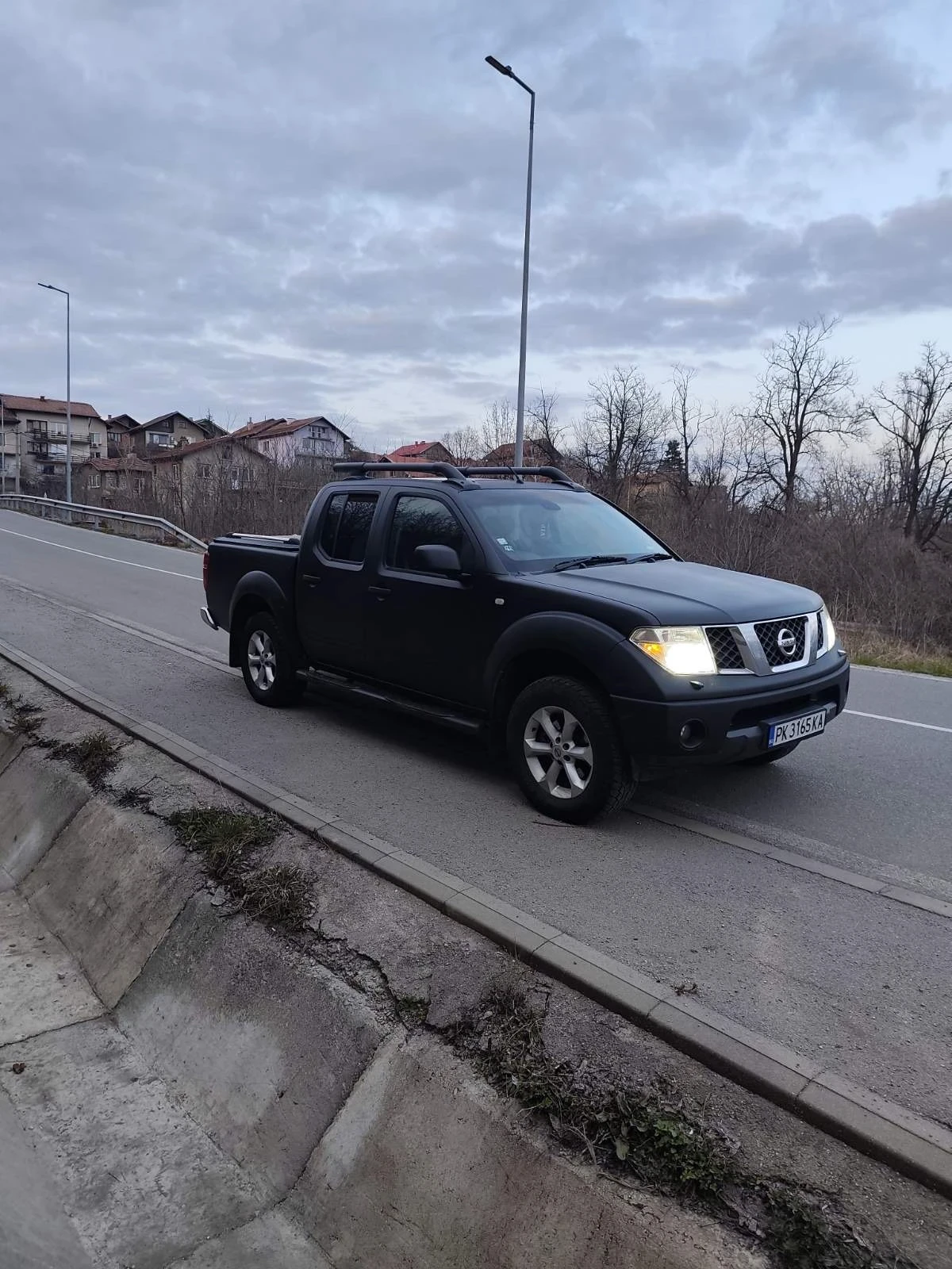 Nissan Navara, снимка 3 - Автомобили и джипове - 53989890