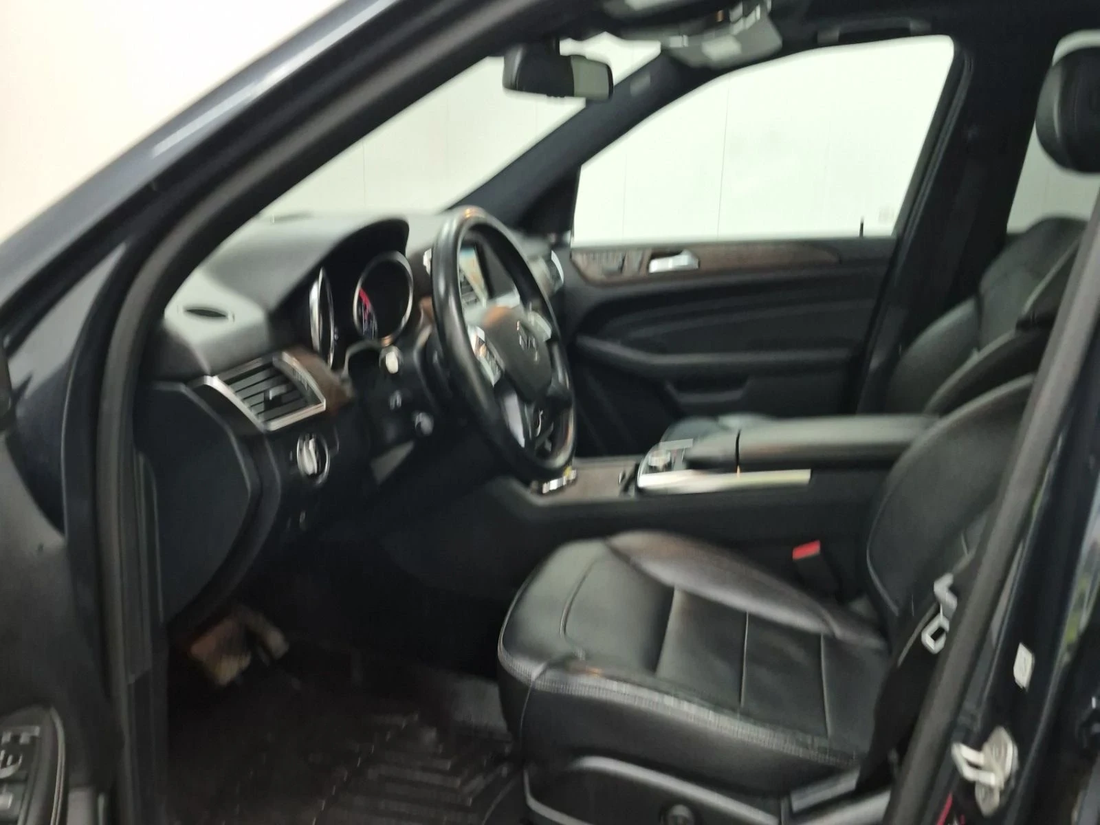 Mercedes-Benz ML 350 Bluetec 4MATIC | AMG | AIRMATIC | Панорама | FULL, снимка 7 - Автомобили и джипове - 54412613