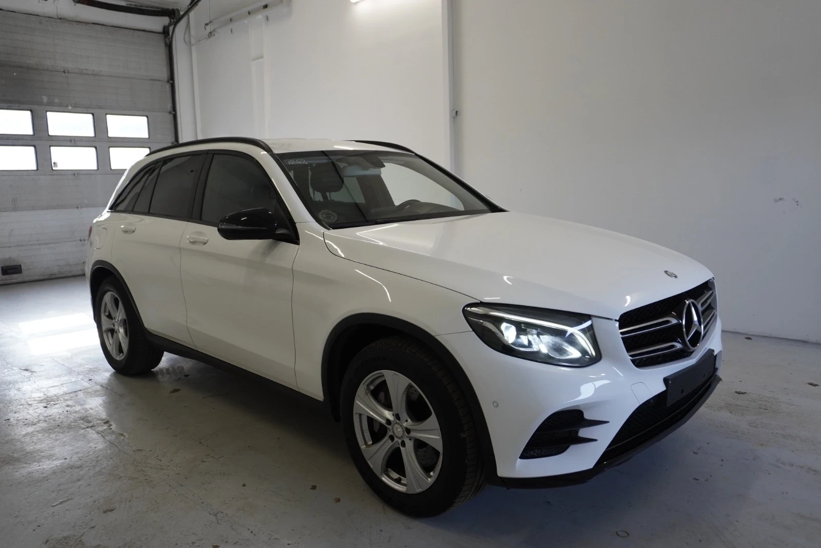 Mercedes-Benz GLC 250 AMG PACK SERVICE BOOK, снимка 3 - Автомобили и джипове - 54495746