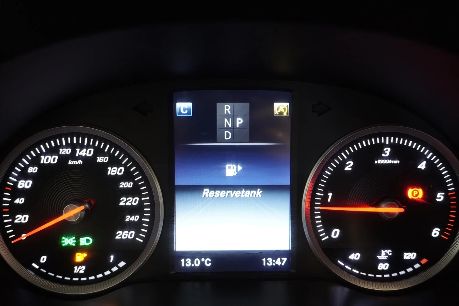 Mercedes-Benz GLC 250 AMG PACK SERVICE BOOK, снимка 15 - Автомобили и джипове - 54495746