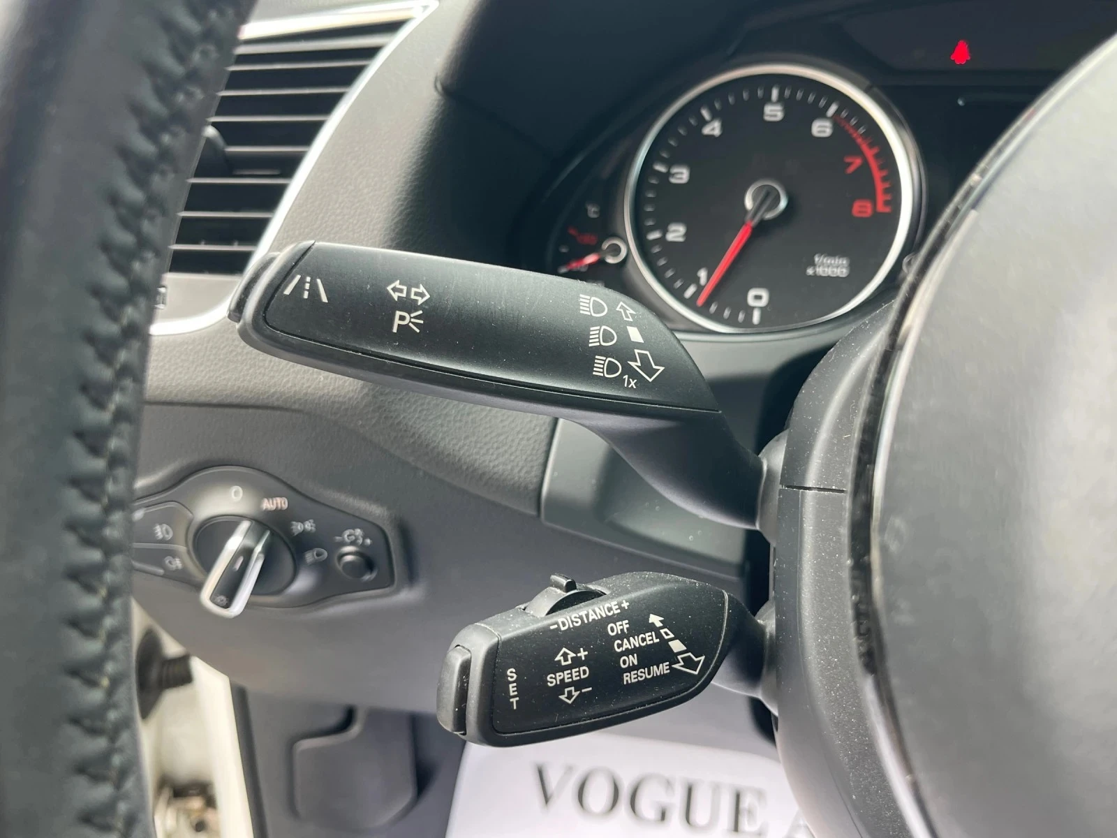Audi Q5 2.0T quattro Premium Plus, снимка 16 - Автомобили и джипове - 54955246