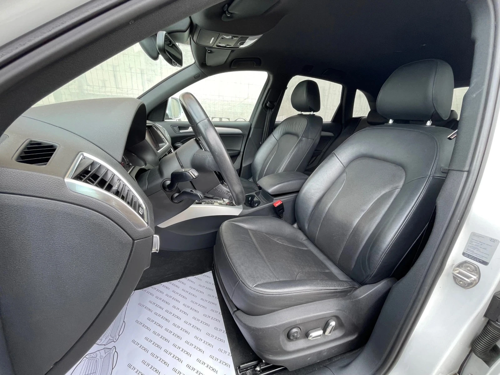 Audi Q5 2.0T quattro Premium Plus, снимка 11 - Автомобили и джипове - 54955246