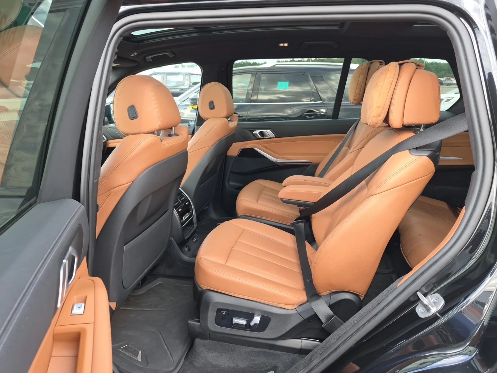 BMW X7 XDRIVE40I/7 МЕСТЕН/Blind Spot/WOOD TRIM/CARFAX, снимка 10 - Автомобили и джипове - 55165716