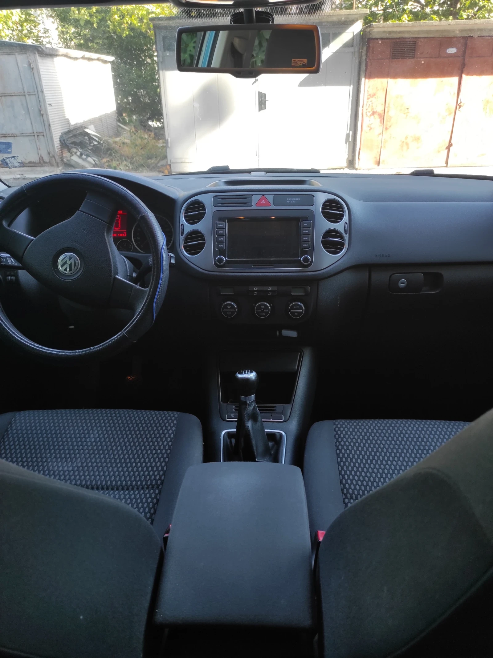 VW Tiguan, снимка 12 - Автомобили и джипове - 56323057