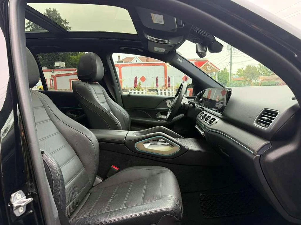Mercedes-Benz GLE 580, снимка 7 - Автомобили и джипове - 56342362