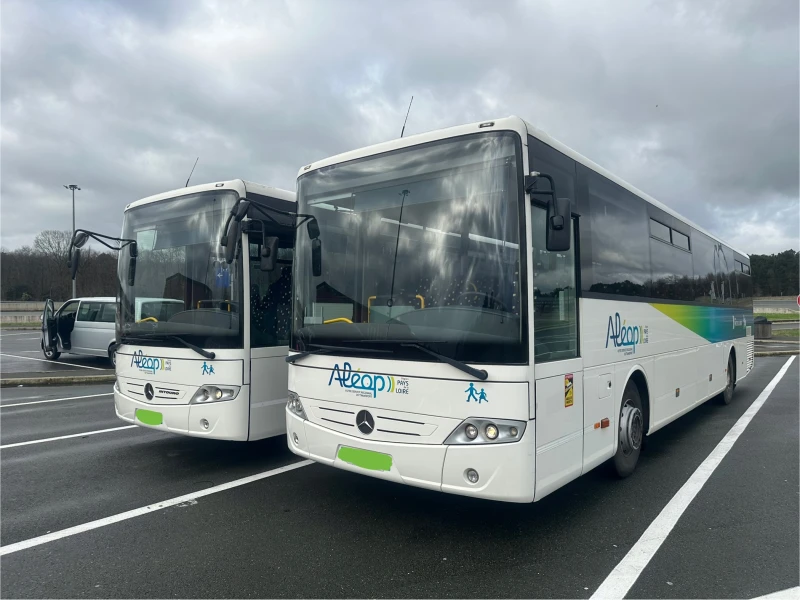 Mercedes-Benz Mb İntouro 8 броя, снимка 2 - Бусове и автобуси - 53572789