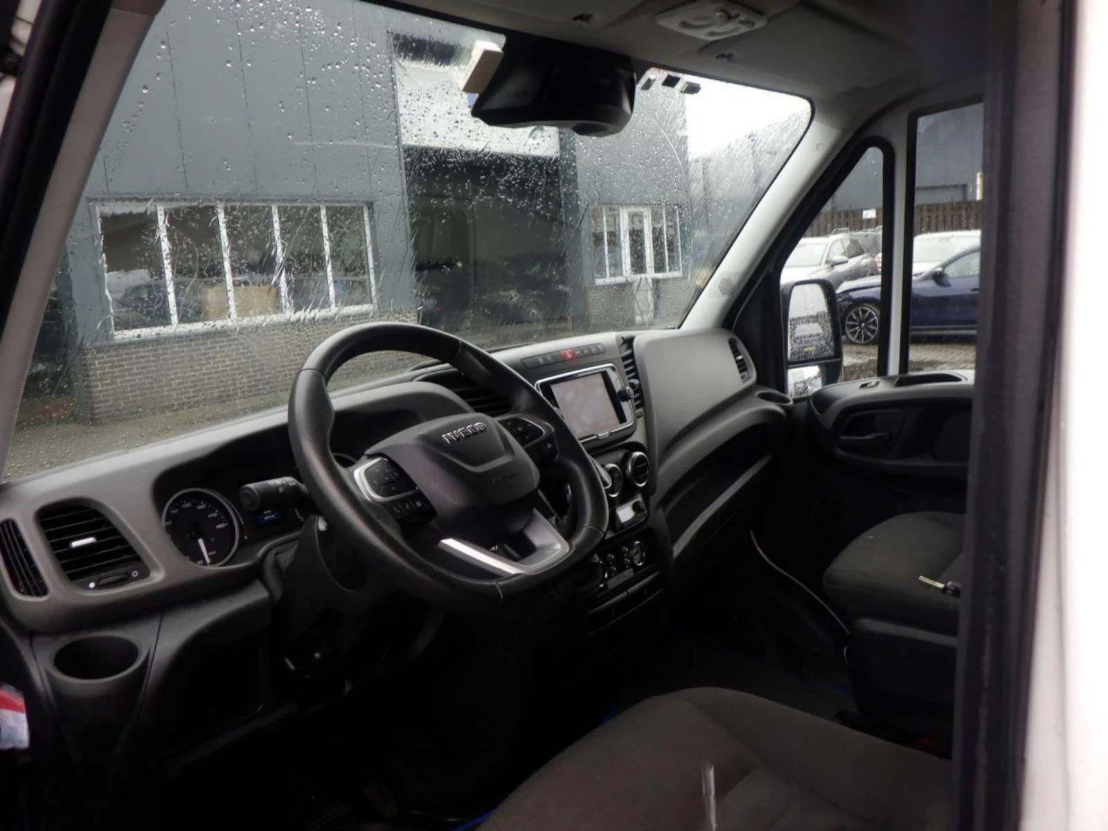 Iveco Daily 3.0 179k.c. 8G Himatic , снимка 7 - Бусове и автобуси - 53829437