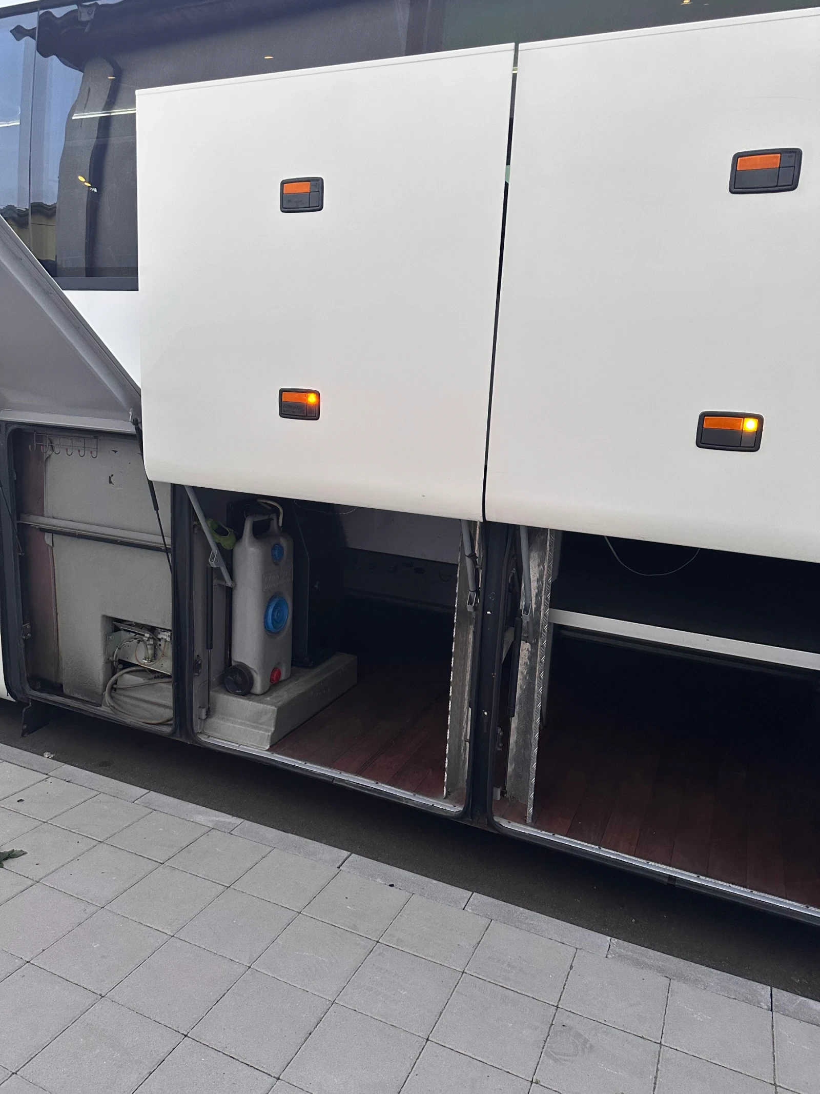 Setra 417 HDH, снимка 9 - Бусове и автобуси - 56349025