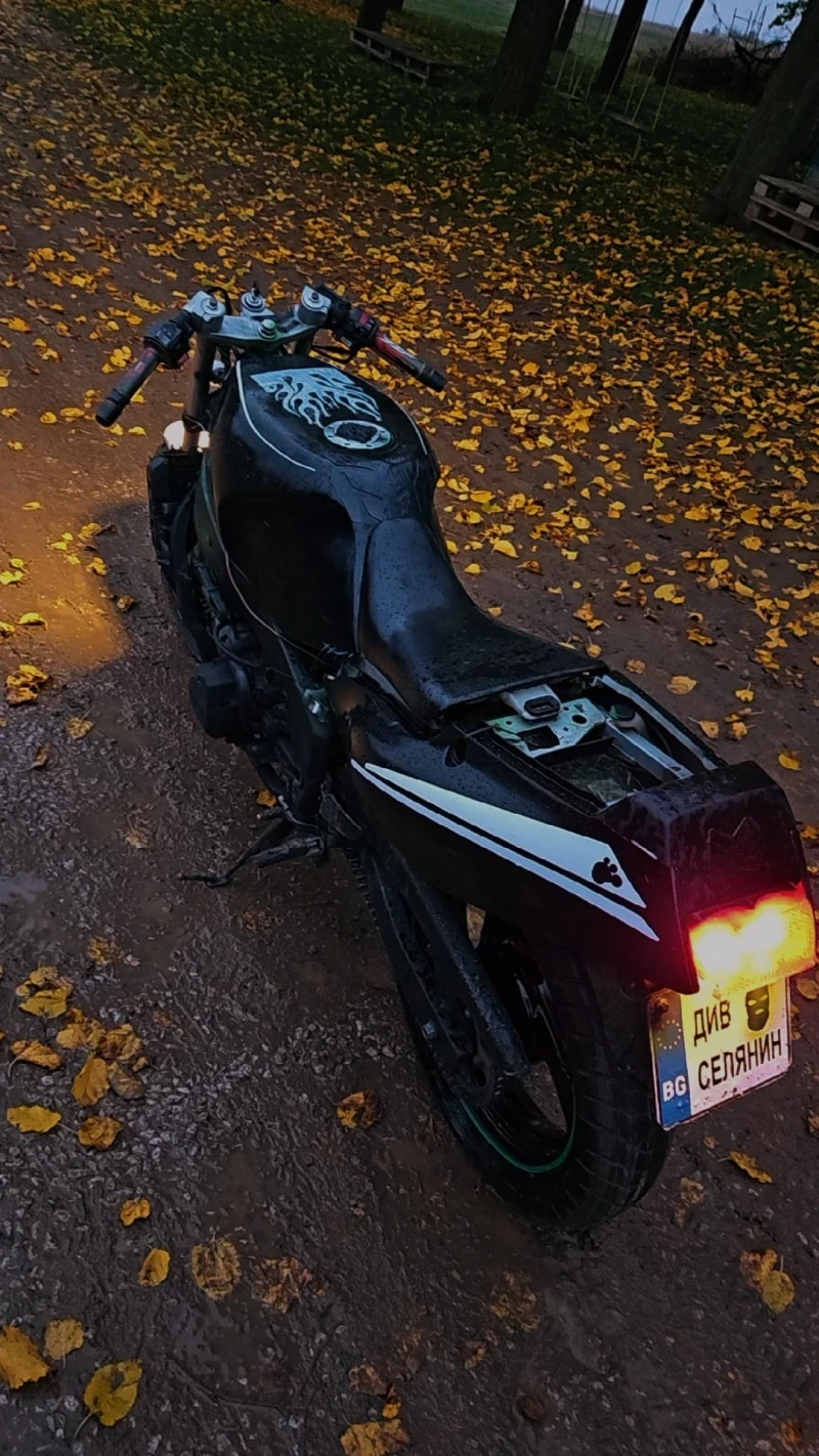 Yamaha Fzr