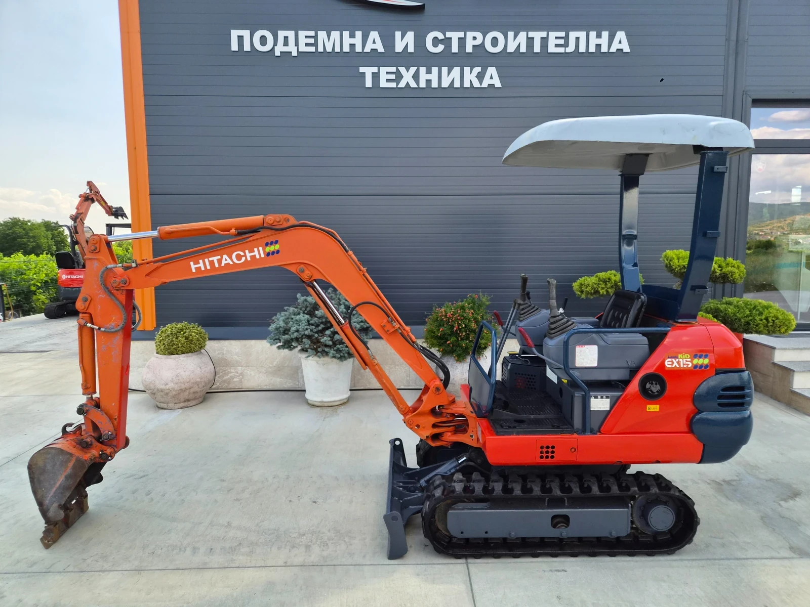 Багер Hitachi 1.5 тона / ДЖОЙСТИЦИ / РАЗТВАРЯ ВЕРИГИТЕ / НАЛИЧЕН, снимка 2 - Индустриална техника - 55172972