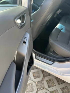 Hyundai Ioniq 1.6 Plug In Hybrid Premium Промо , снимка 8