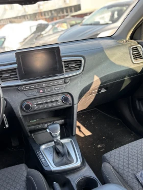 Обява за продажба на Kia Ceed 1.4 турбо Automatic  ~11 лв. - изображение 4 | Auto.bg Обява за продажба на Kia Ceed 1.4 турбо Automatic  ~11 лв. - изображение 4