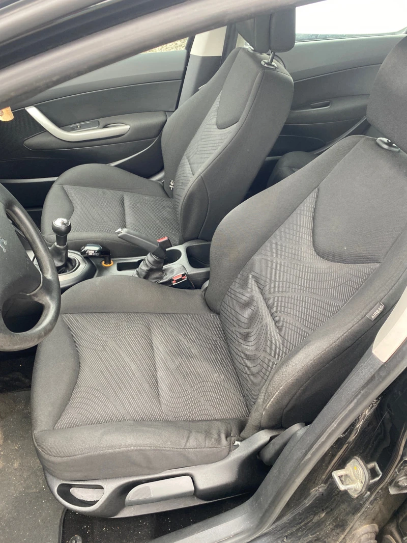 Peugeot 308 1.6HDI, снимка 7 - Автомобили и джипове - 44747159