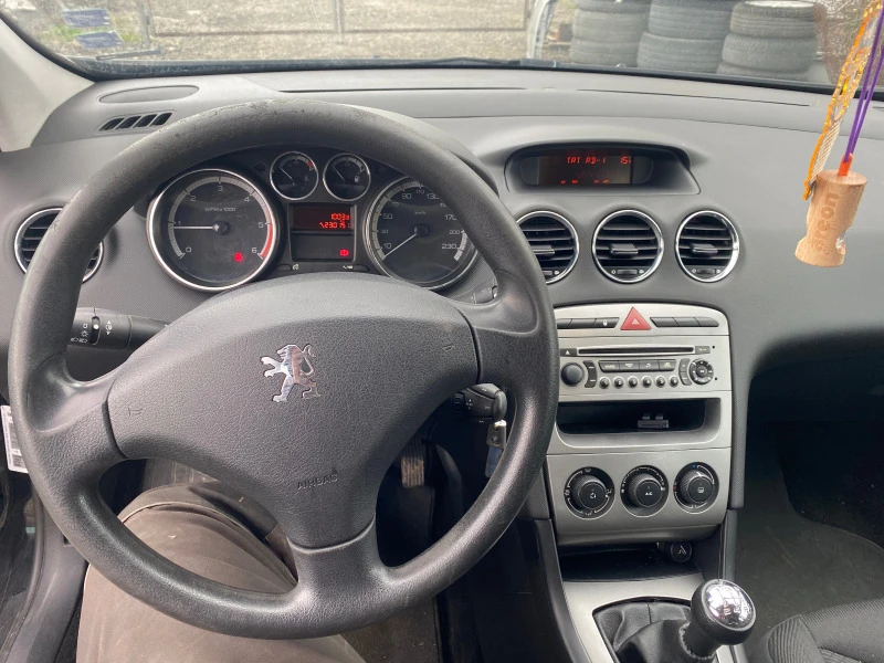 Peugeot 308 1.6HDI, снимка 8 - Автомобили и джипове - 44747159