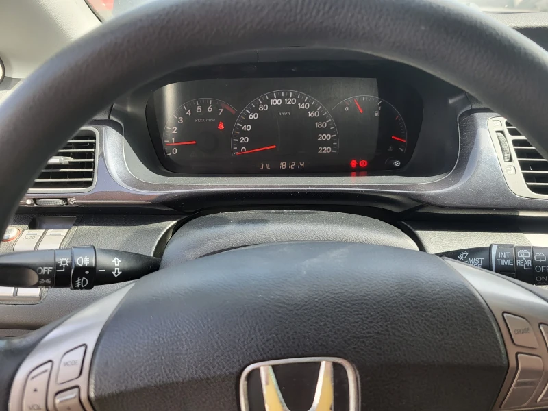 Honda Fr-v, снимка 5 - Автомобили и джипове - 46971043