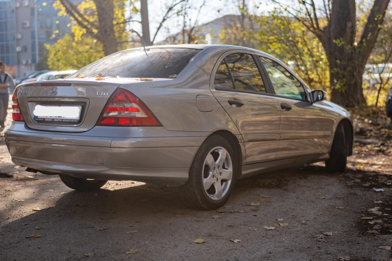 Mercedes-Benz C 200 CDI, снимка 3 - Автомобили и джипове - 47587583