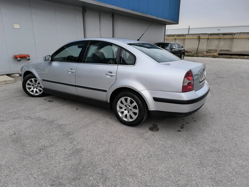 VW Passat 1.9 TDI  131 КС 6 скорости, снимка 11 - Автомобили и джипове - 48084949