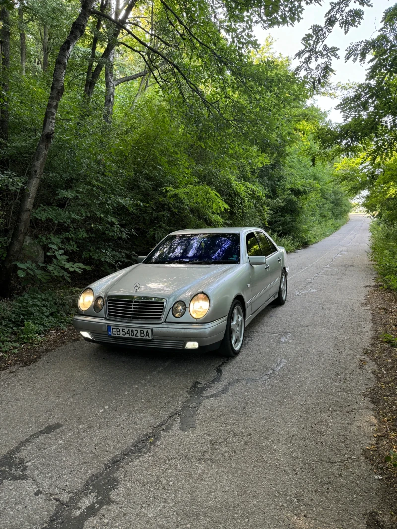 Mercedes-Benz E 200 KOMPRESSOR, снимка 2 - Автомобили и джипове - 48358874