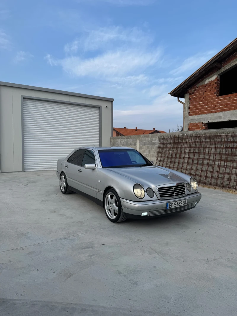 Mercedes-Benz E 200 KOMPRESSOR, снимка 3 - Автомобили и джипове - 48358874