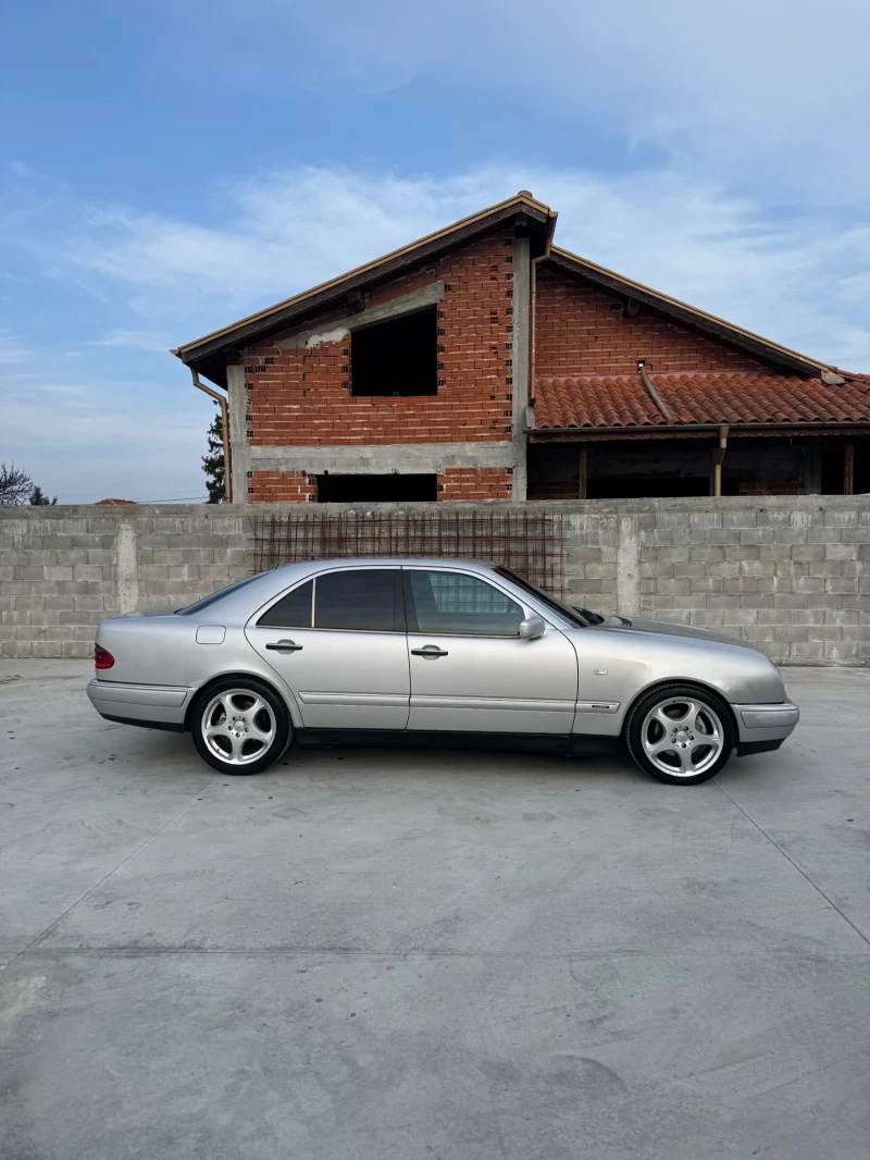 Mercedes-Benz E 200 KOMPRESSOR, снимка 8 - Автомобили и джипове - 48358874