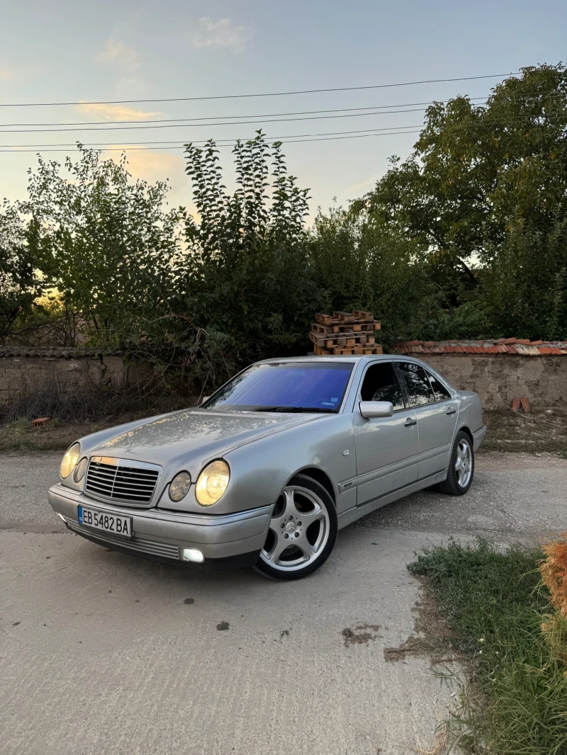 Mercedes-Benz E 200 KOMPRESSOR, снимка 1 - Автомобили и джипове - 48358874