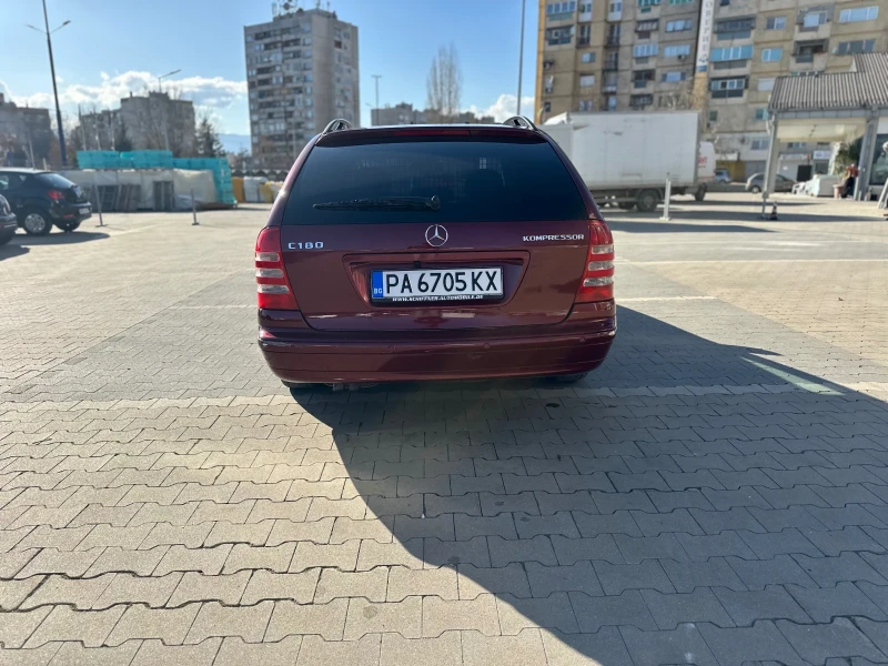 Mercedes-Benz C 180 Benzin / Gaz, снимка 5 - Автомобили и джипове - 48906905