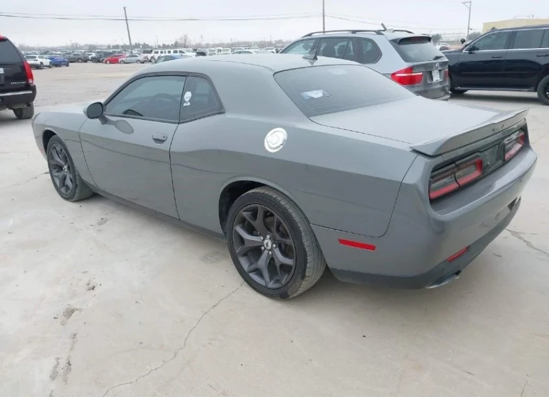 Dodge Challenger, снимка 7 - Автомобили и джипове - 49222234