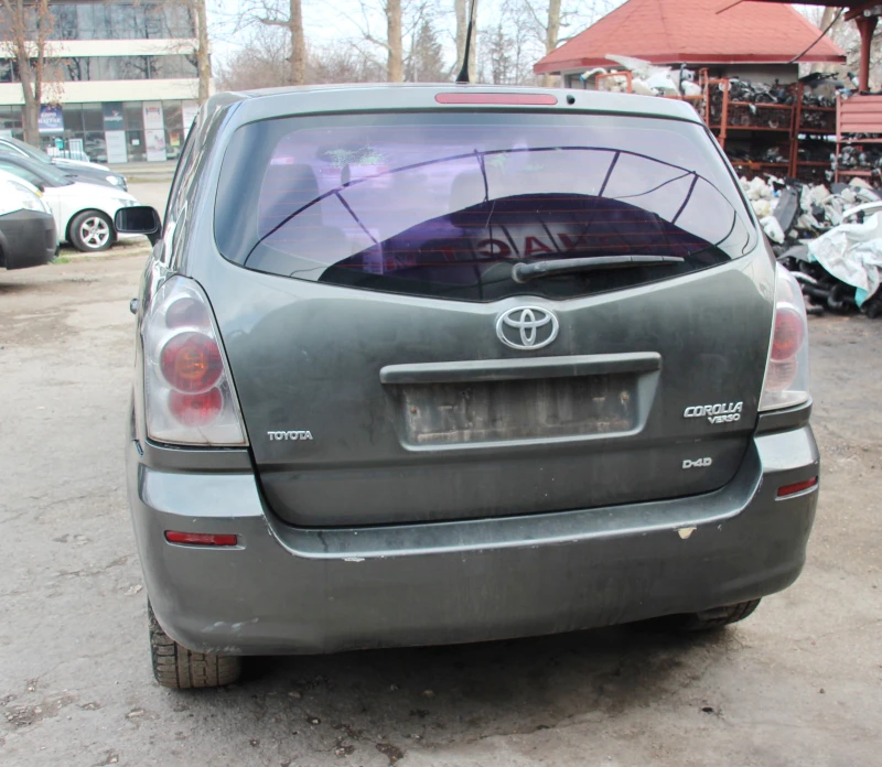 Toyota Corolla verso 2.0 D-4D  177 кс.  - САМО НА ЧАСТИ , снимка 6 - Автомобили и джипове - 49259288