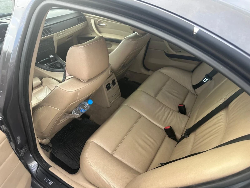 BMW 320, снимка 12 - Автомобили и джипове - 52344734