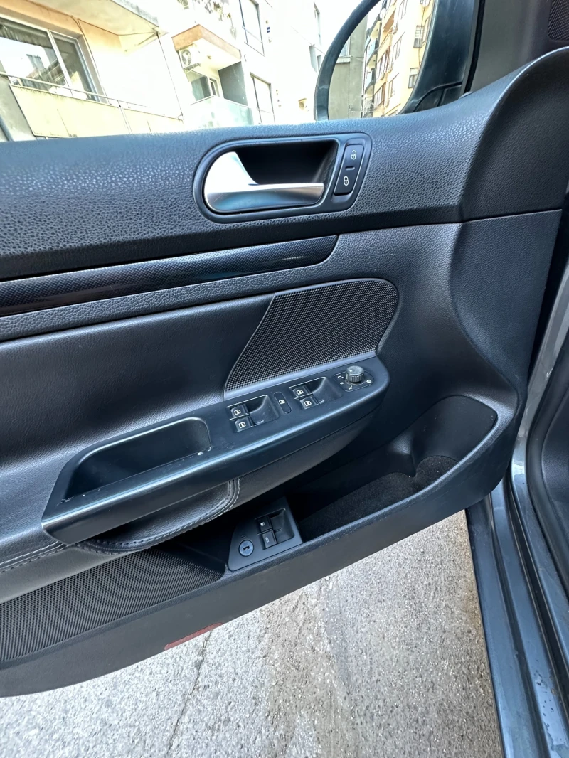 VW Jetta, снимка 7 - Автомобили и джипове - 51222539